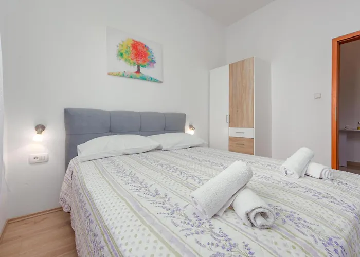 Stunning In Apartamento Maslenica